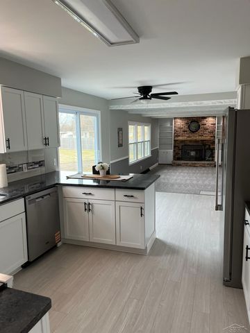 6 Wiltse Court, Saginaw Twp, MI 48603