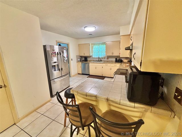 40497 S County Road 4460, Stigler, OK 74462