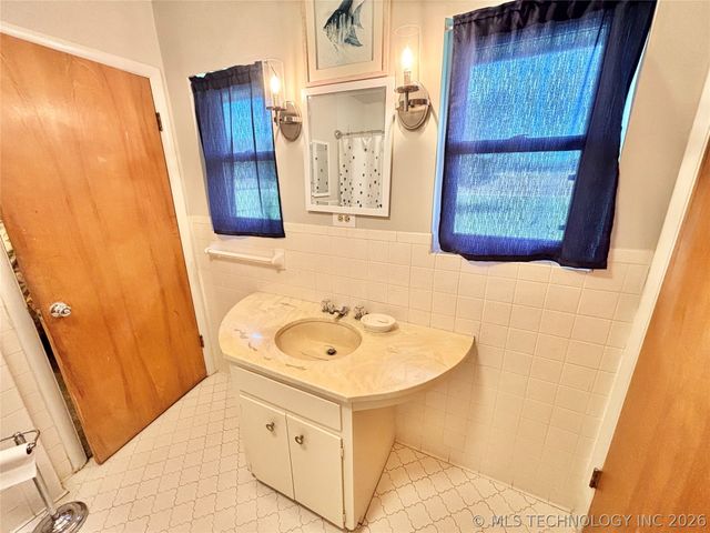 40497 S County Road 4460, Stigler, OK 74462