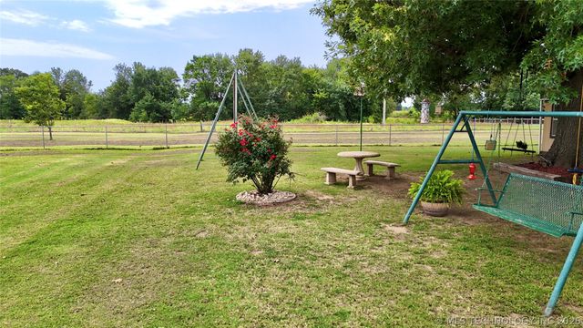 40497 S County Road 4460, Stigler, OK 74462