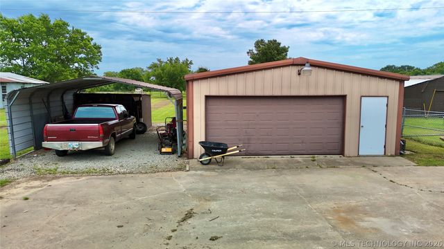 40497 S County Road 4460, Stigler, OK 74462