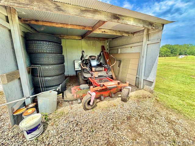 40497 S County Road 4460, Stigler, OK 74462
