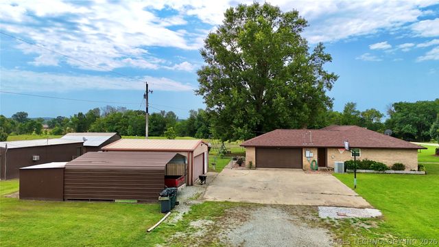 40497 S County Road 4460, Stigler, OK 74462