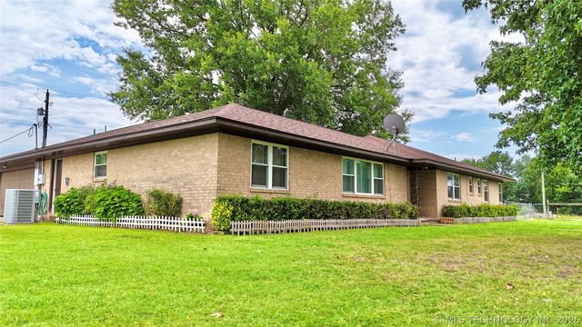 40497 S County Road 4460, Stigler, OK 74462