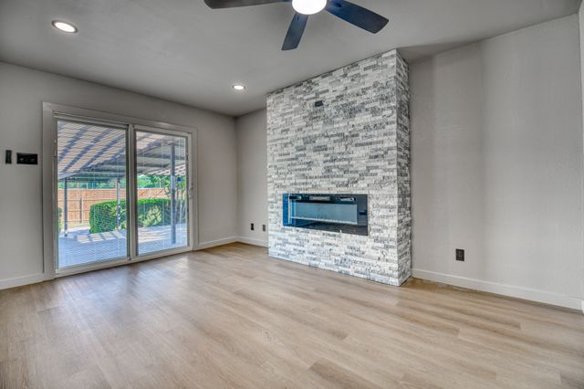 2305 Fenestra Drive, Dallas, TX 75228
