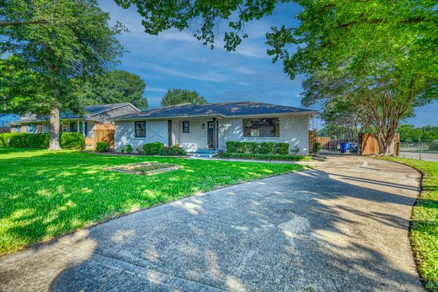 2305 Fenestra Drive, Dallas, TX 75228