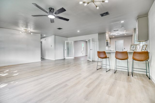 2305 Fenestra Drive, Dallas, TX 75228