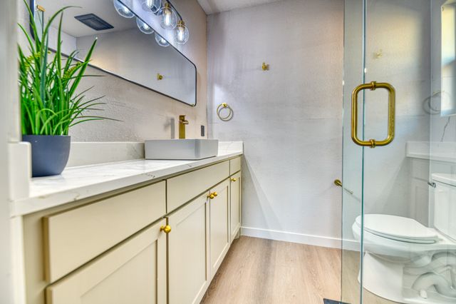 2305 Fenestra Drive, Dallas, TX 75228