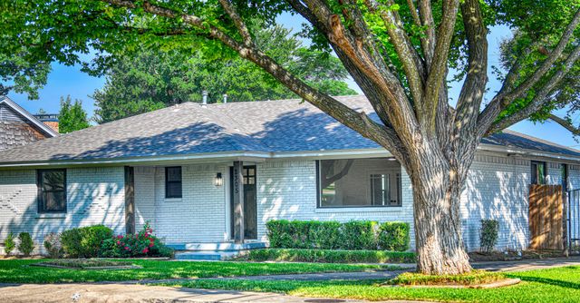 2305 Fenestra Drive, Dallas, TX 75228
