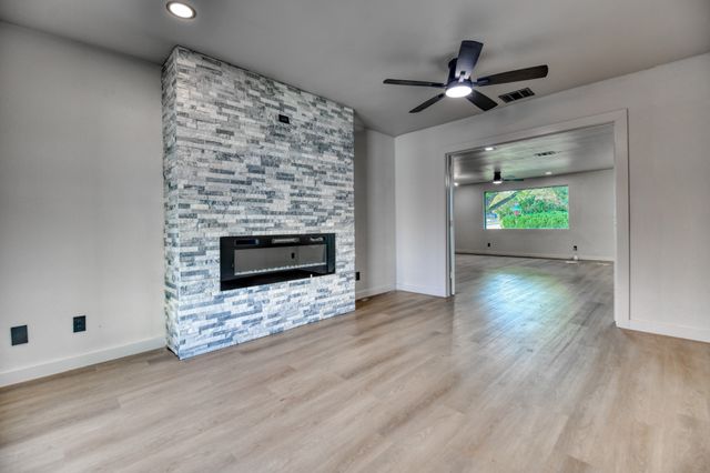 2305 Fenestra Drive, Dallas, TX 75228