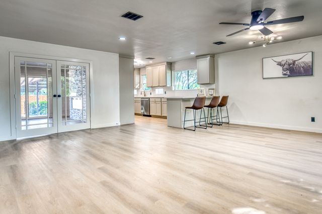 2305 Fenestra Drive, Dallas, TX 75228