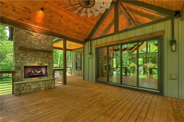 260 Misty Valley Lane, Ellijay, GA 30536