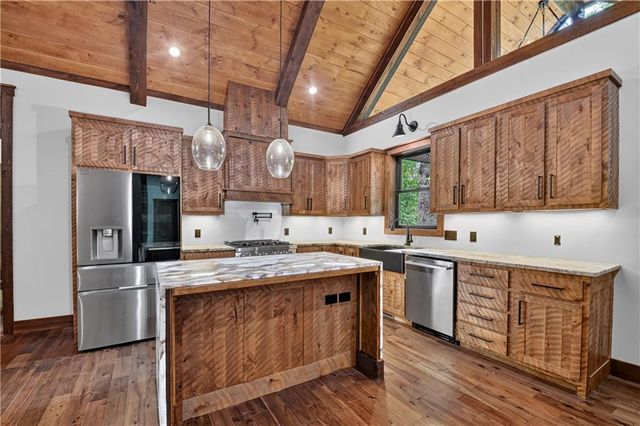 260 Misty Valley Lane, Ellijay, GA 30536
