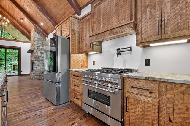 260 Misty Valley Lane, Ellijay, GA 30536