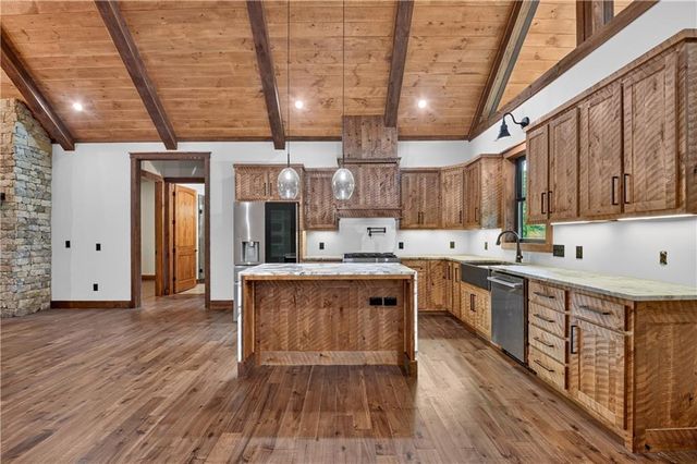 260 Misty Valley Lane, Ellijay, GA 30536