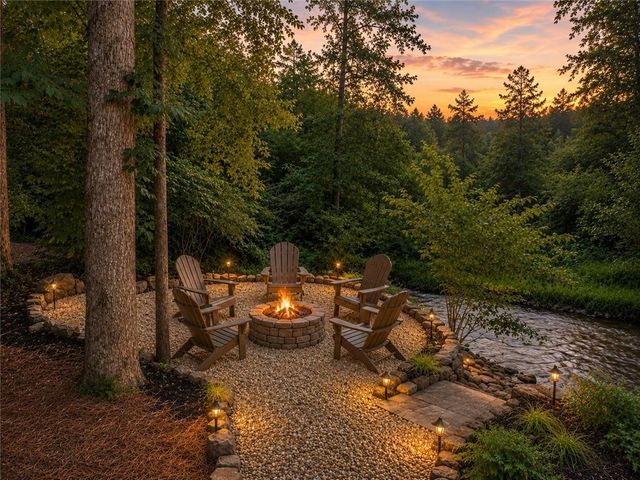 260 Misty Valley Lane, Ellijay, GA 30536