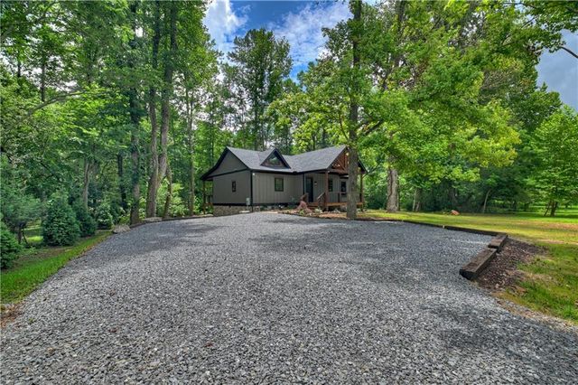 260 Misty Valley Lane, Ellijay, GA 30536