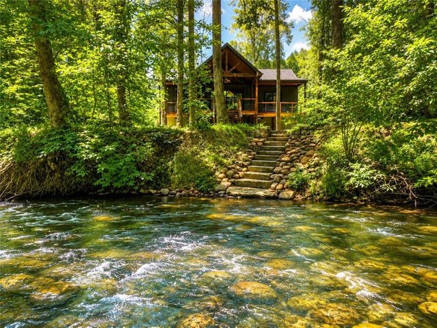 260 Misty Valley Lane, Ellijay, GA 30536
