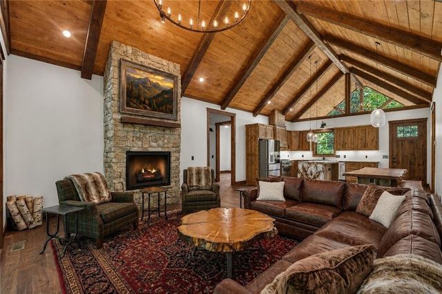 260 Misty Valley Lane, Ellijay, GA 30536