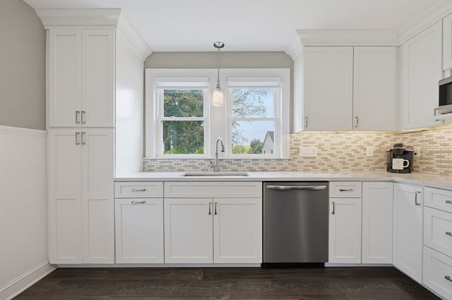 139 Massachusetts Ave, North Andover, MA 01845