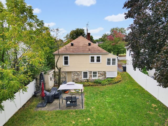 139 Massachusetts Ave, North Andover, MA 01845