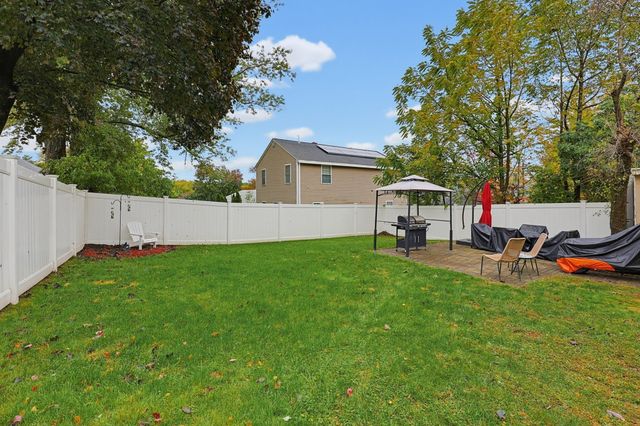 139 Massachusetts Ave, North Andover, MA 01845