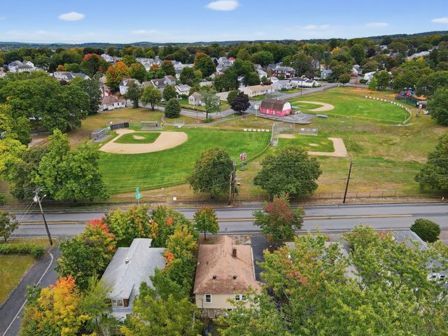139 Massachusetts Ave, North Andover, MA 01845