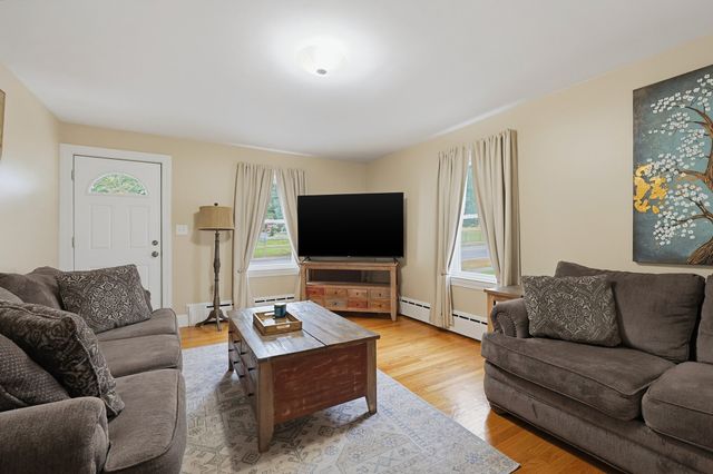 139 Massachusetts Ave, North Andover, MA 01845