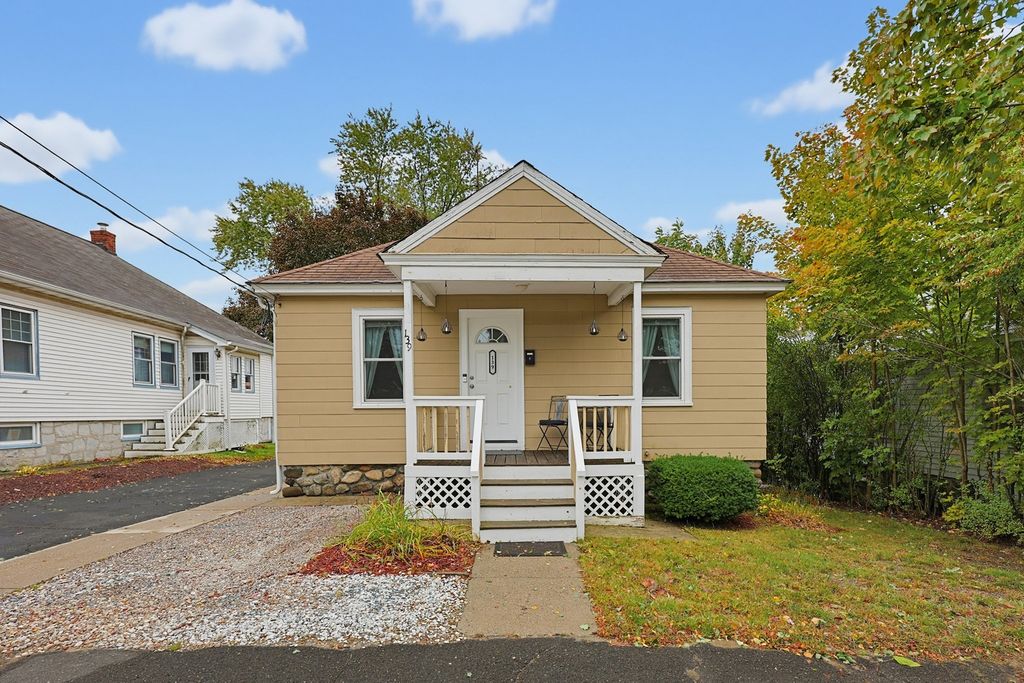 139 Massachusetts Ave, North Andover, MA 01845