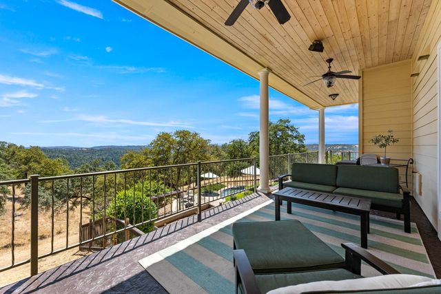 6881 Sagittarius Dr, Placerville, CA 95667