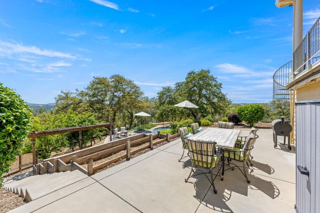 6881 Sagittarius Dr, Placerville, CA 95667