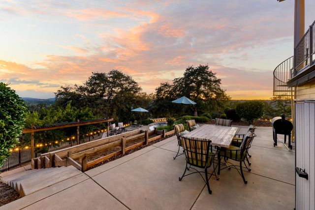 6881 Sagittarius Dr, Placerville, CA 95667