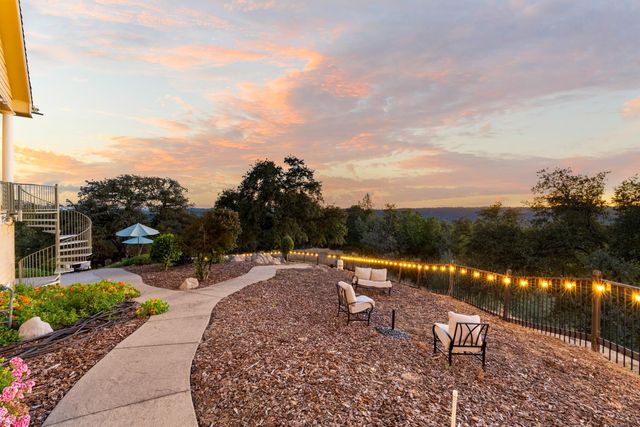 6881 Sagittarius Dr, Placerville, CA 95667