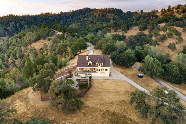 6881 Sagittarius Dr, Placerville, CA 95667