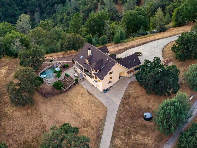 6881 Sagittarius Dr, Placerville, CA 95667