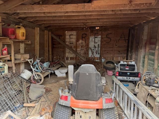 110 LEVOID RD, Bolivar, TN 38008