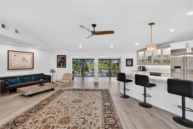 1666 Middle Gulf DR, Sanibel, FL 33957