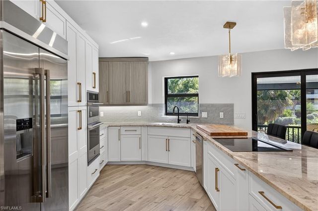 1666 Middle Gulf DR, Sanibel, FL 33957