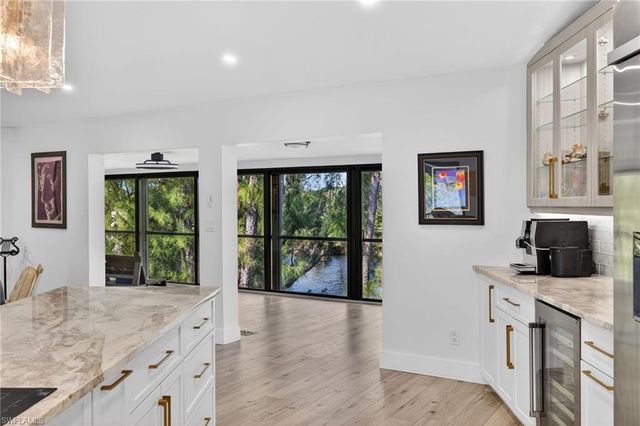 1666 Middle Gulf DR, Sanibel, FL 33957