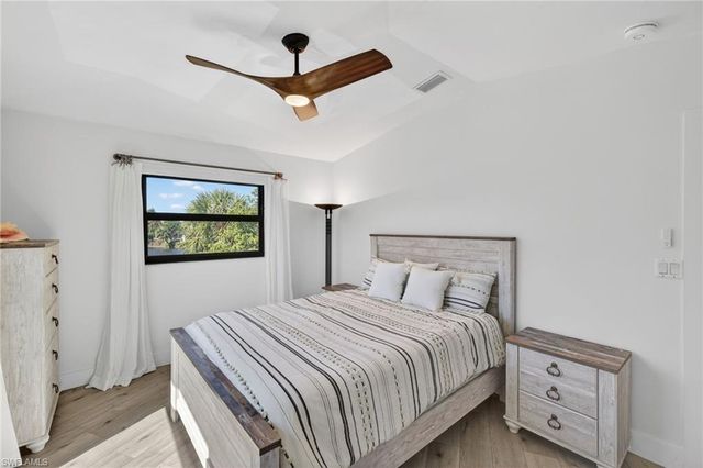 1666 Middle Gulf DR, Sanibel, FL 33957