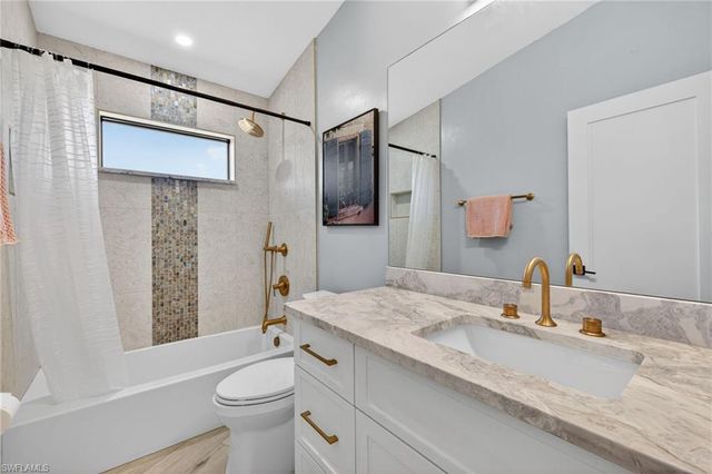 1666 Middle Gulf DR, Sanibel, FL 33957