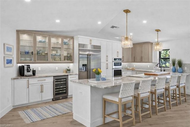 1666 Middle Gulf DR, Sanibel, FL 33957