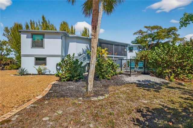 1666 Middle Gulf DR, Sanibel, FL 33957