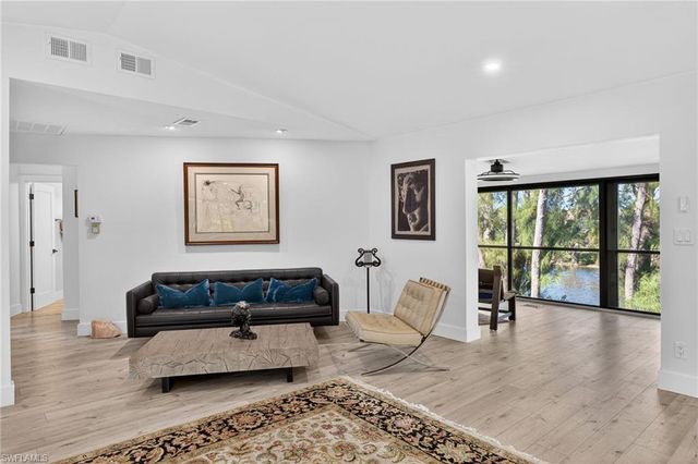 1666 Middle Gulf DR, Sanibel, FL 33957