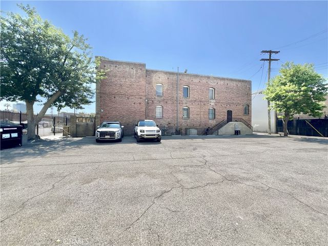 606 E 6th Street, Los Angeles, CA 90021