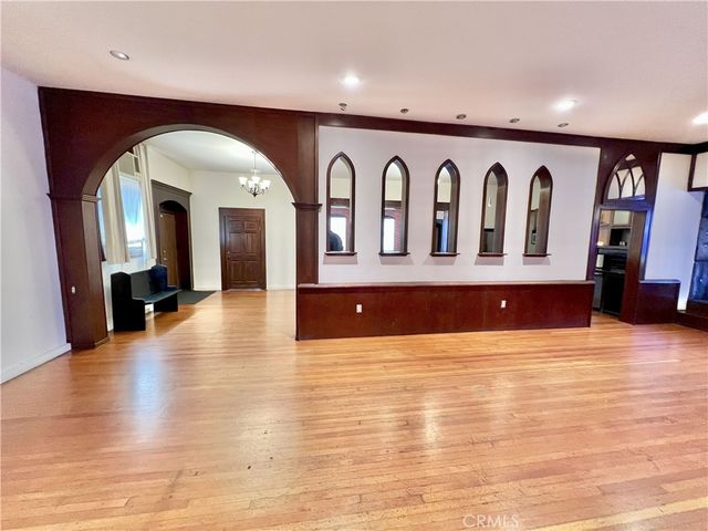 606 E 6th Street, Los Angeles, CA 90021