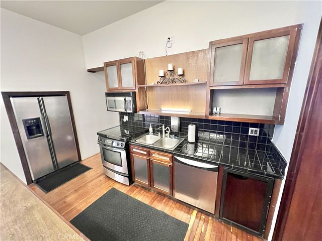 606 E 6th Street, Los Angeles, CA 90021