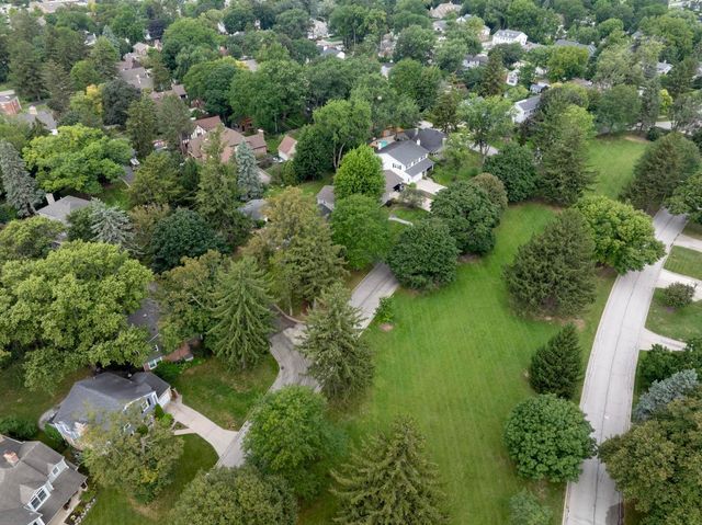 1216 E Mayfair Road, Arlington Heights, IL 60004