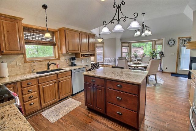 12318 E Lincoln Ct, Wichita, KS 67207
