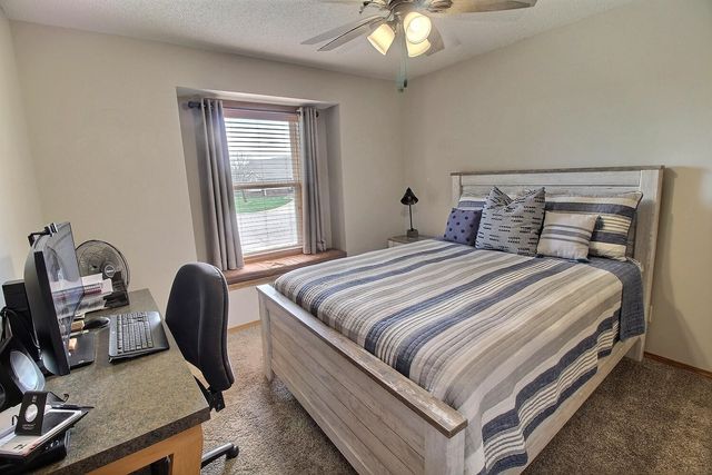 12318 E Lincoln Ct, Wichita, KS 67207